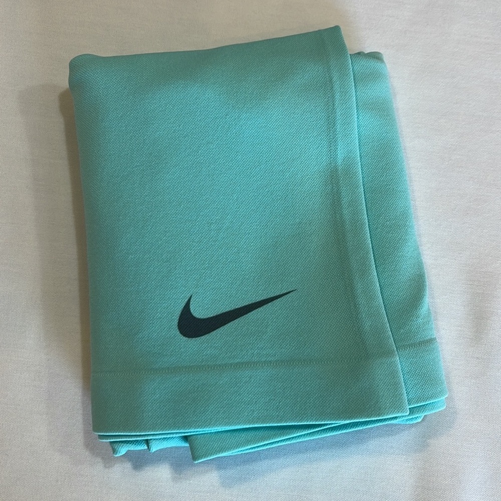 NIKE Pro Dri Fit Seamless Racerback - Picture 13 of 14